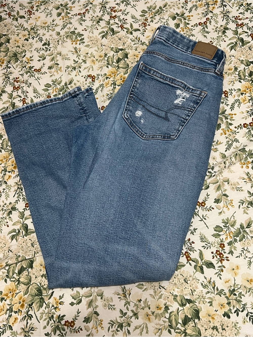 Women’s american eagle jeans